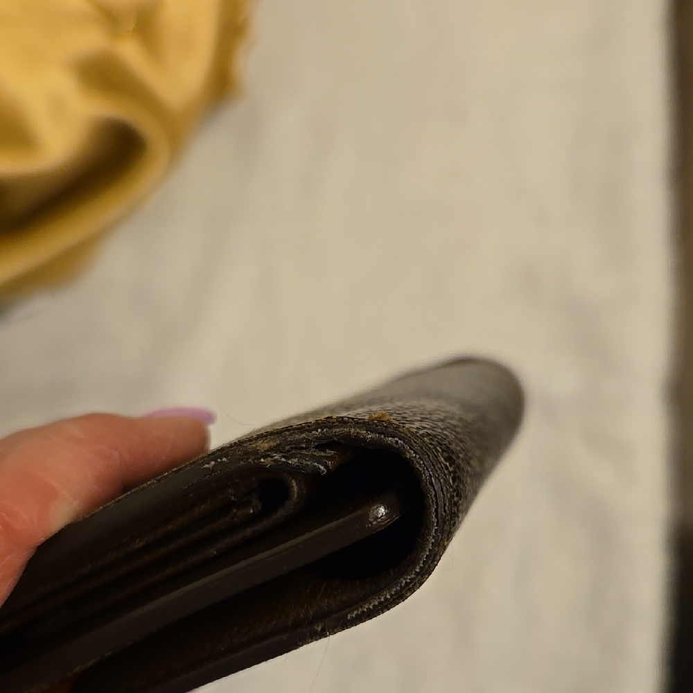 Louis Vuitton Checkered Wallet - Picture 6 of 9